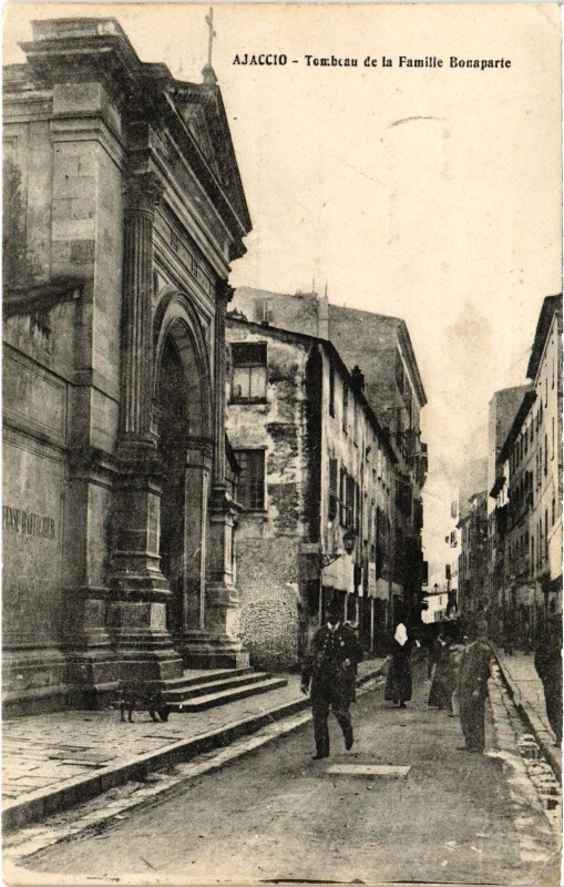 Carte postale ancienne Ajaccio Tombeau de la Famille Bonaparte à Ajaccio