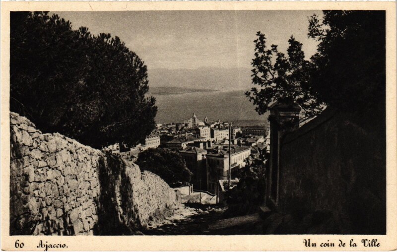 Carte postale ancienne Ajaccio Un Coin de la Ville à Ajaccio
