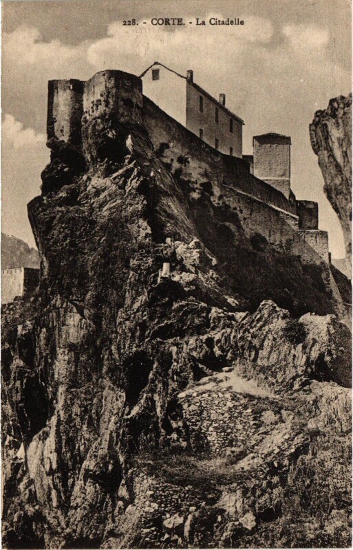 Carte postale ancienne Corte La Citadelle à Corte