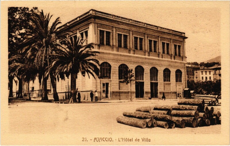 Carte postale ancienne Ajaccio L'Hotel de Ville à Ajaccio