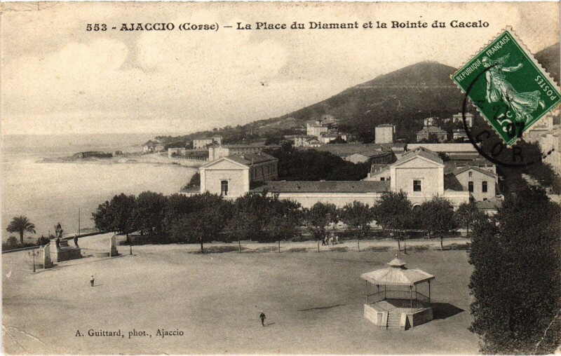 Carte postale ancienne Ajaccio La Place du Diamant et la Pointe du Cacalo à Ajaccio