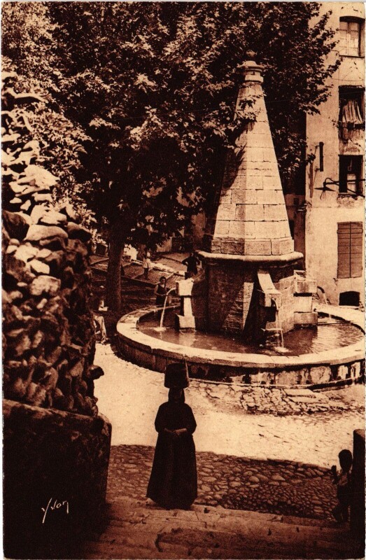 Carte postale ancienne Corte Fontaine des Quatre-Canons à Corte