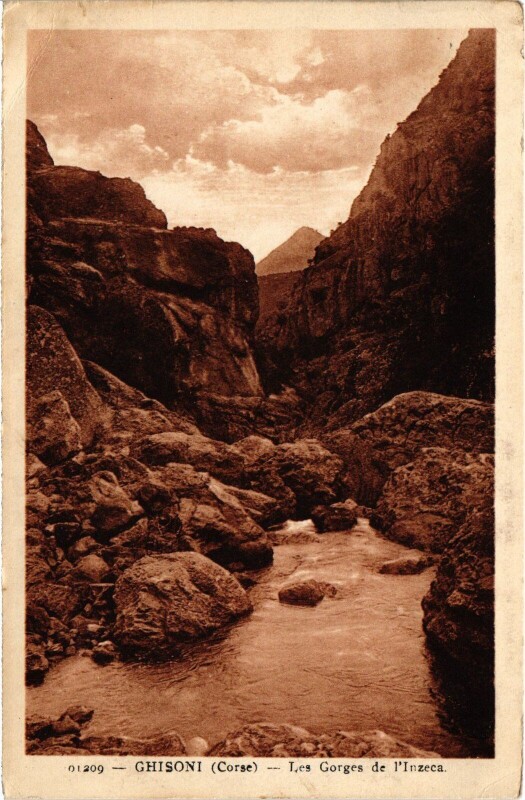 Carte postale ancienne Ghisoni Les Gorges de l'Inzeca à Ghisoni