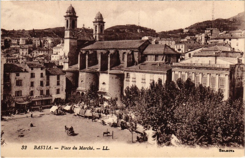 Carte postale ancienne Bastia Place du Marche à Bastia