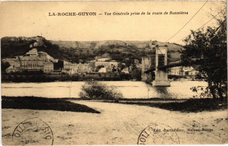 Carte postale ancienne La Roche-Guyon Vue Generale prise de la route de Bonnieres France à La Roche-Guyon