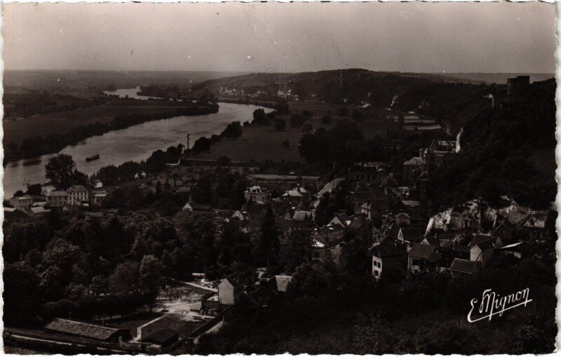 Carte postale ancienne La Roche-Guyon Panorama France à La Roche-Guyon