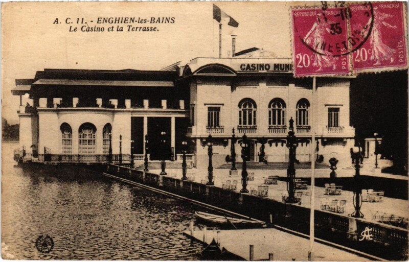 Carte postale ancienne Enghien les Bains Le Casino et la Terrasse France à Enghien-les-Bains