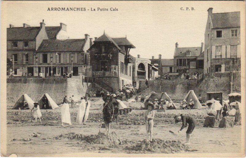 Carte postale ancienne Arromanches La Petite Cale