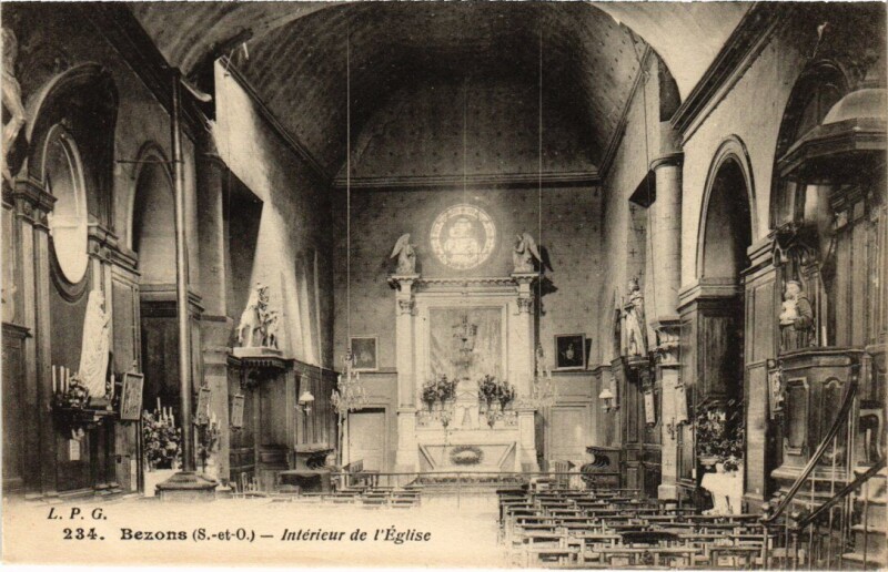 Carte postale ancienne Bezons Interieur de l'Eglise France à Bezons