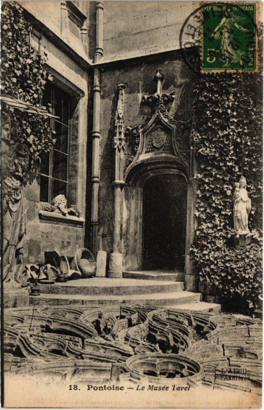 Carte postale ancienne Pontoise Le Musee Tavet France à Pontoise