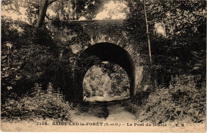 Carte postale ancienne St.Leu la Foret Le Pont du Diable France