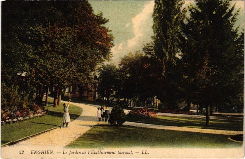 Carte postale ancienne Enghien les Bains Le Jardin de l'Etablissement Thermal France à Enghien-les-Bains