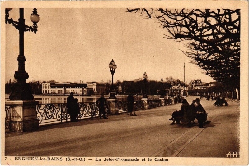 Carte postale ancienne Enghien les Bains La Jetee-Promenade et le Casino France à Enghien-les-Bains