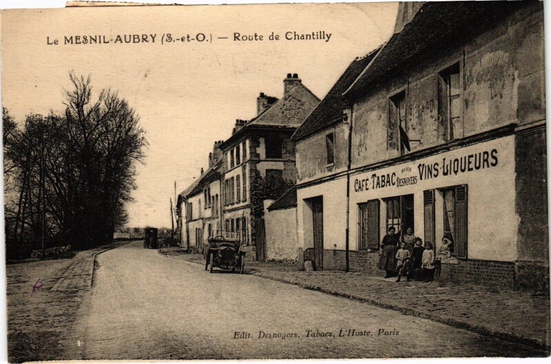 Carte postale ancienne Le Mesnil-Aubry Route de Chantilly au Mesnil-Aubry