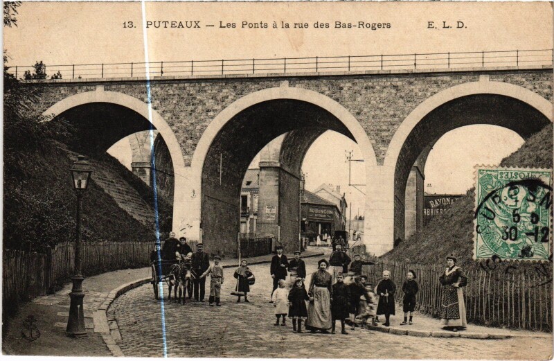 Carte postale ancienne Puteaux Les Ponts a la rue des Bas-Rogers à Puteaux