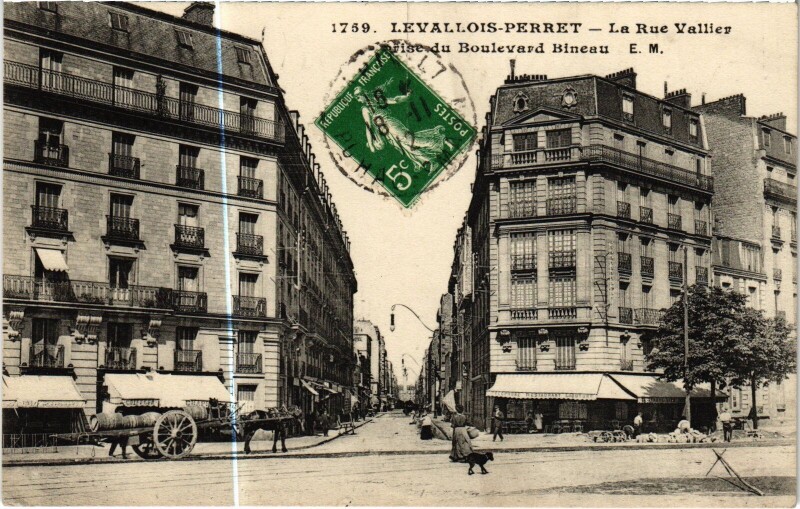 Carte postale ancienne Levallois-Perret Rue Vallier Bd Bineau à Levallois-Perret