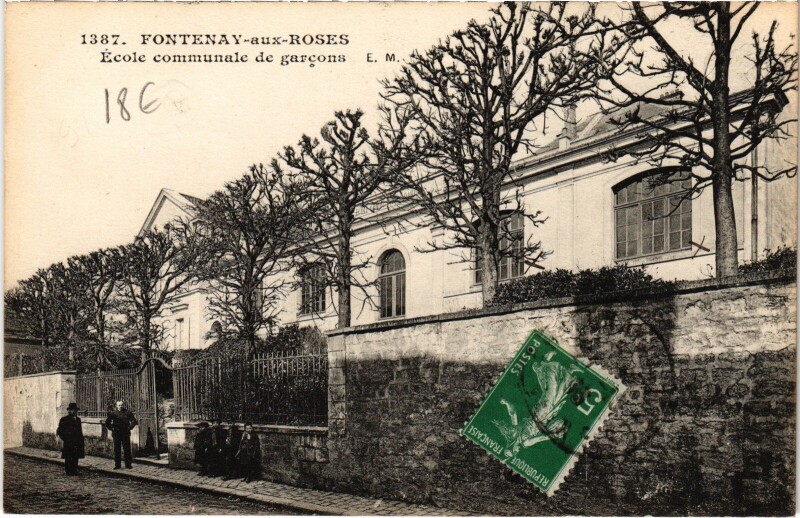 Carte postale ancienne Fontenay-aux-Roses Ecole communale de garcons à Fontenay-aux-Roses