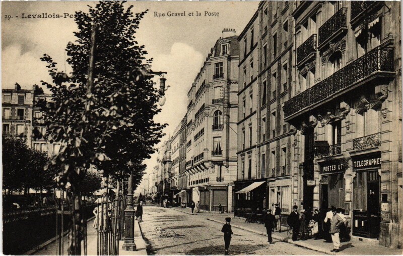 Carte postale ancienne Levallois-Perret Rue Gravel et la Poste à Levallois-Perret