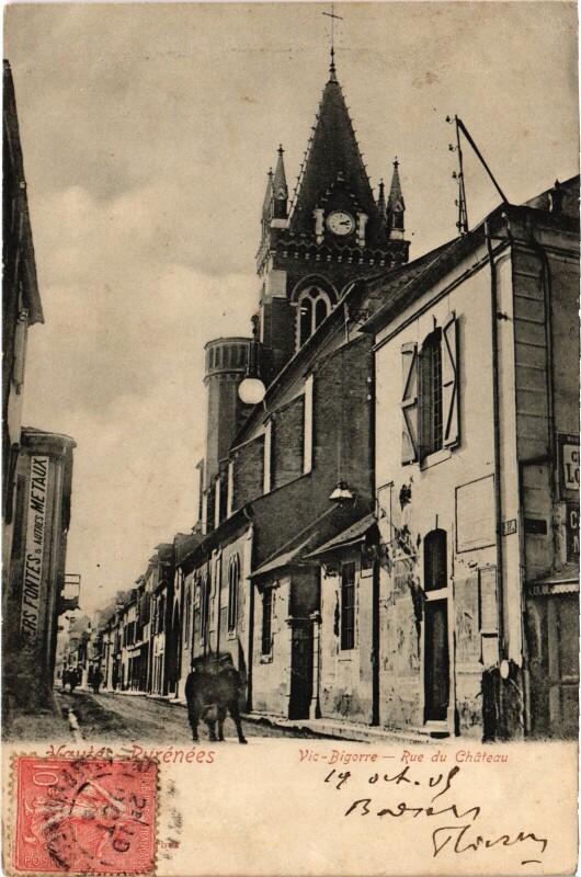 Carte postale ancienne Hautes-Pyrénées Vic-Bigorre Rue du Chateau