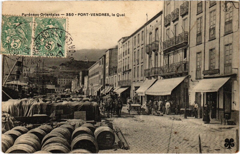Carte postale ancienne Port-Vendres le Quai à Port-Vendres