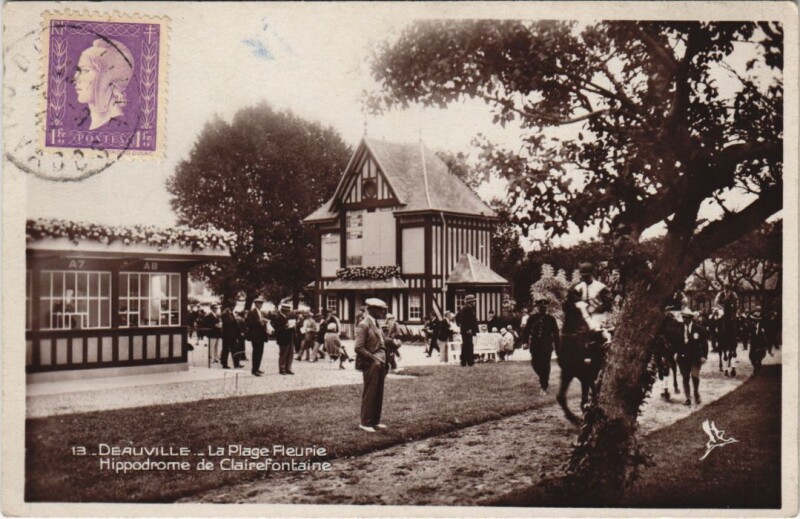 Carte postale ancienne Deauville Hippodrome de Clairefontaine à Deauville