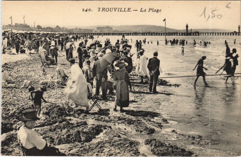 Carte postale ancienne Trouville La Plage