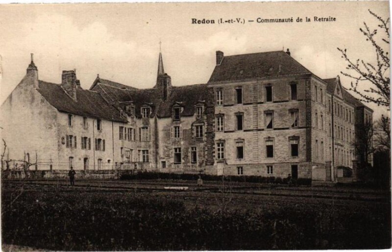 Carte postale ancienne Redon-Commonauté de la Retraite à Redon