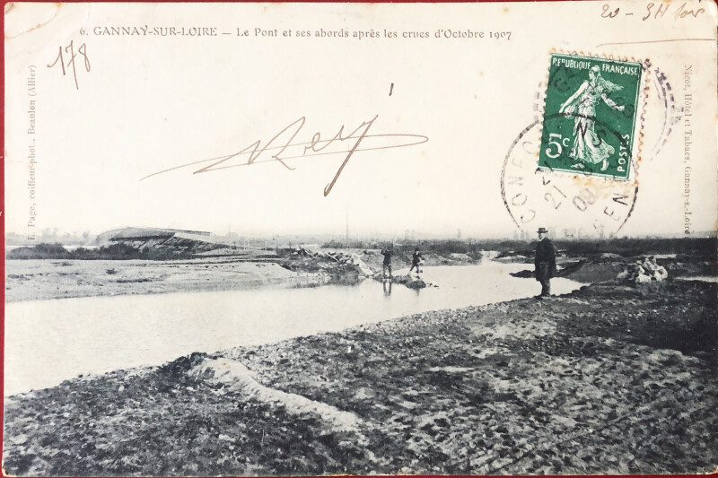 Carte postale ancienne Le pont et ses abords à Gannay-sur-Loire