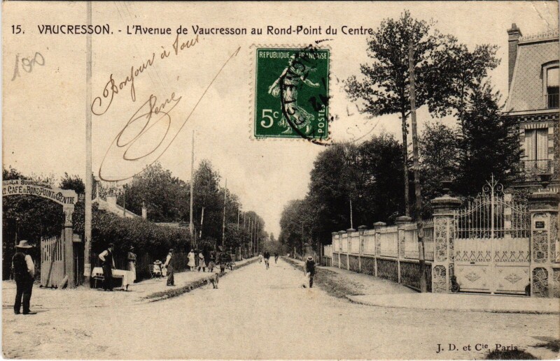 Carte postale ancienne Vaucresson Avenue de Vaucresson Rond-Point à Vaucresson