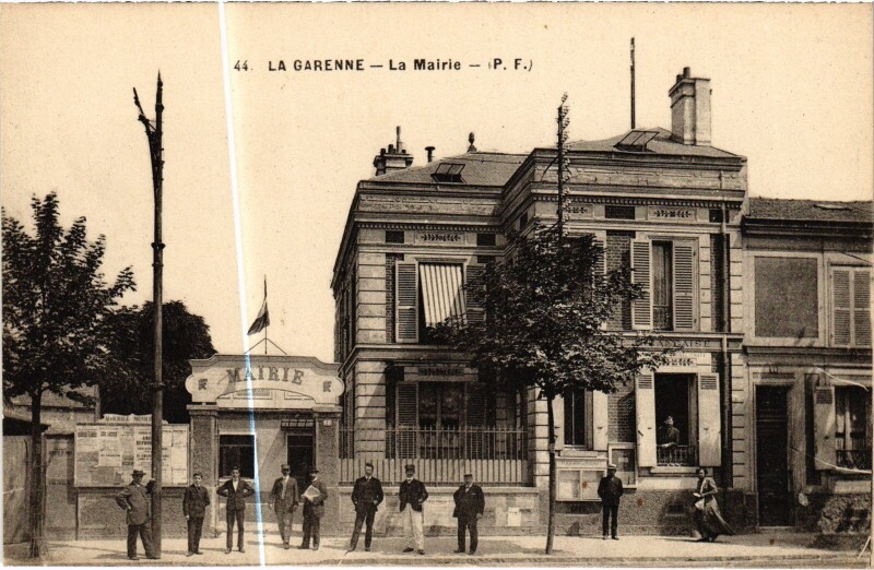 Carte postale ancienne Garenne-Colombes La Mairie à Colombes