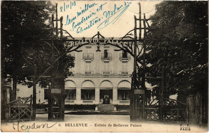 Carte postale ancienne Bellevue Entrée de Bellevue palace
