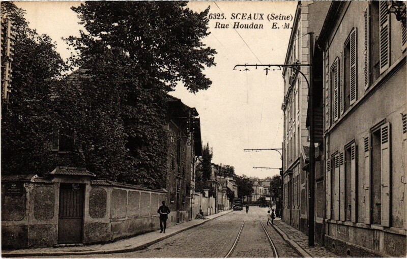 Carte postale ancienne Sceaux Rue Houdan à Sceaux