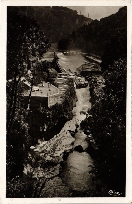 Carte postale ancienne Bellegarde La Perte du Rhone