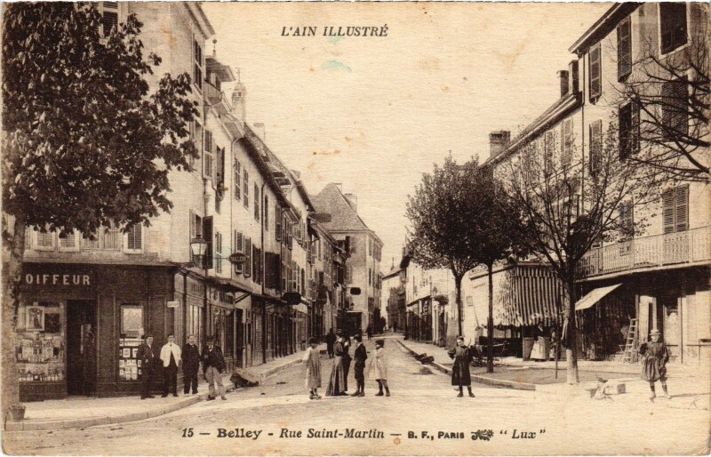 Carte postale ancienne Belley Rue Saint-Martin à Belley