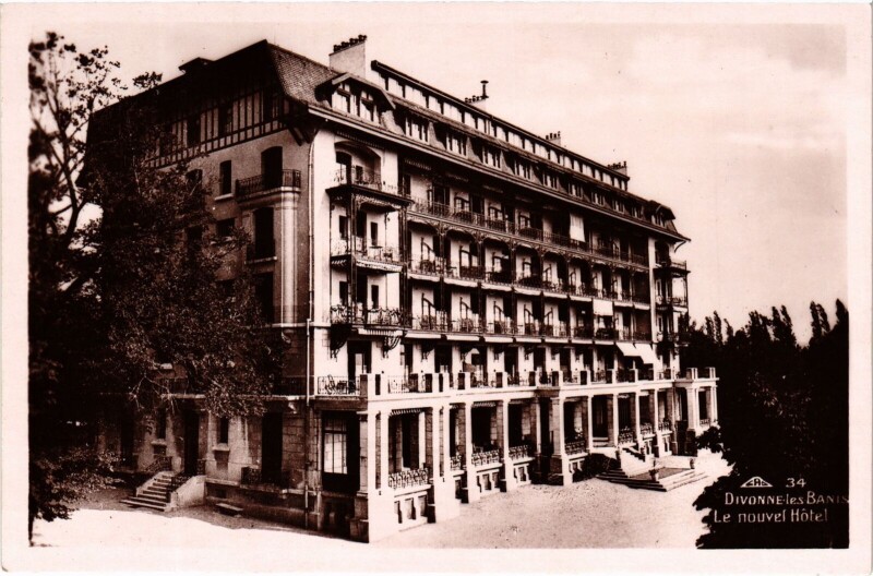 Carte postale ancienne Divonne Le nouvel Hotel