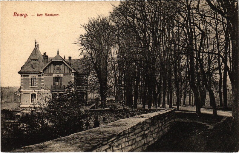 Carte postale ancienne Bourg en Bresse Les Bastions à Bourg-en-Bresse
