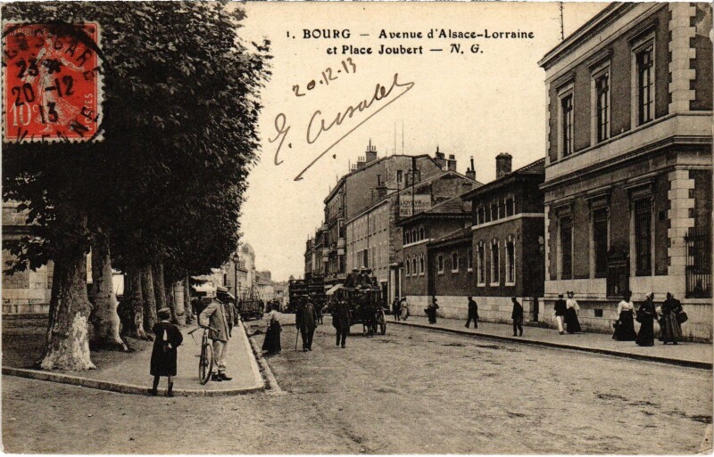 Carte postale ancienne Bourg en Bresse Avenue Alsace Lorraine et Place Joubert à Bourg-en-Bresse