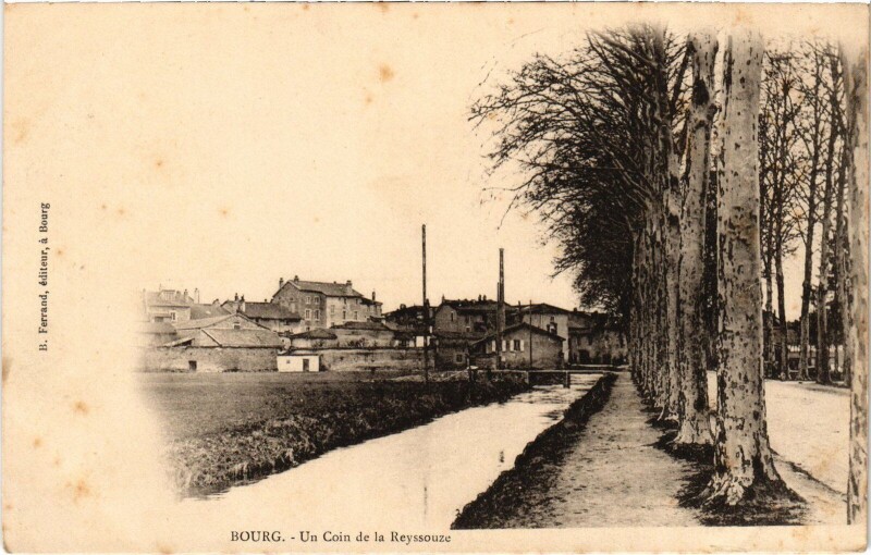 Carte postale ancienne Bourg en Bresse Un coin de la Reyssouze à Bourg-en-Bresse