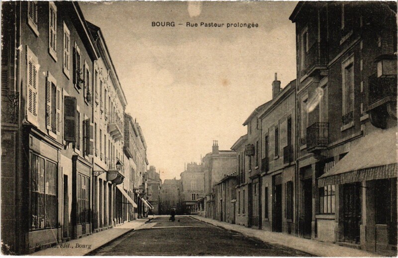 Carte postale ancienne Bourg en Bresse Rue Pasteur à Bourg-en-Bresse