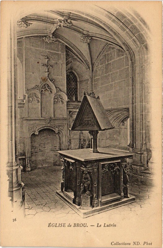 Carte postale ancienne Bourg en Bresse Brou Church Le Lutrin à Bourg-en-Bresse