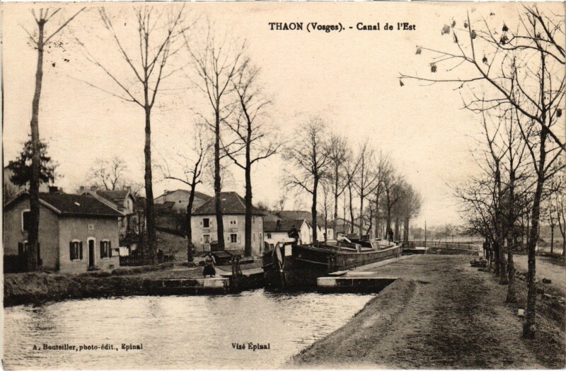 Carte postale ancienne Thaon Canal de l'Est