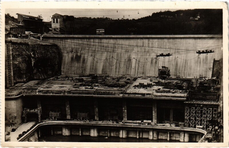 Carte postale ancienne Genissiat Usine Transformateurs