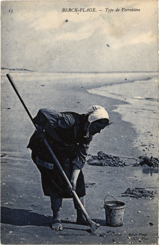 Carte postale ancienne Berck-Plage Type de Verrotiere à Berck