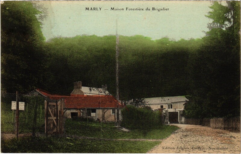 Carte postale ancienne Marly Maison Forestiere du Brigadier