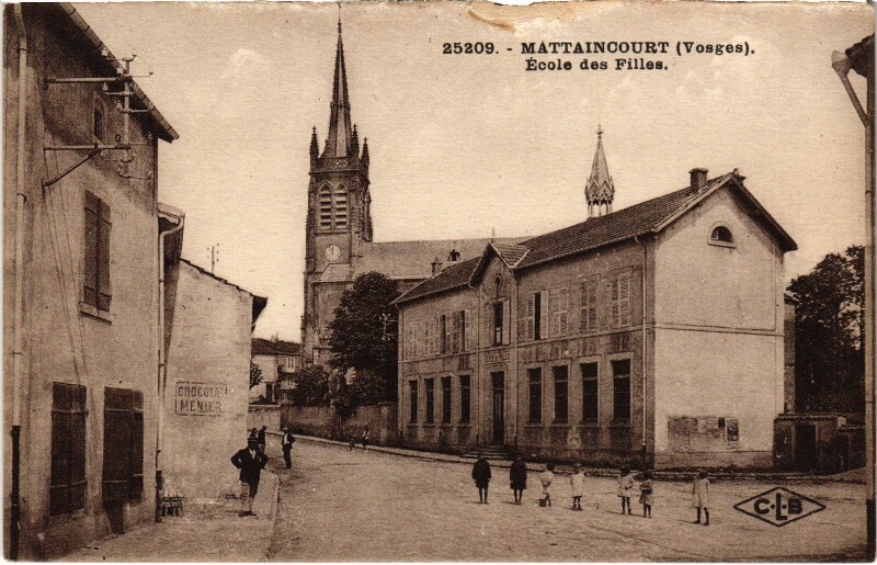 Carte postale ancienne Mattaincourt Ecole des Filles à Mattaincourt