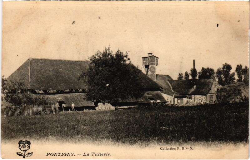 Carte postale ancienne Pontigny La Tuilerie