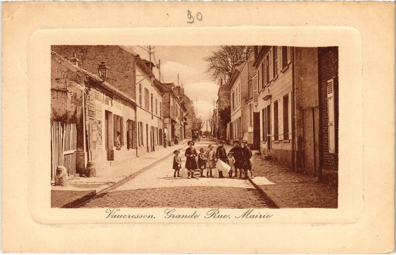 Carte postale ancienne Vaucresson Grande Rue Mairie à Vaucresson