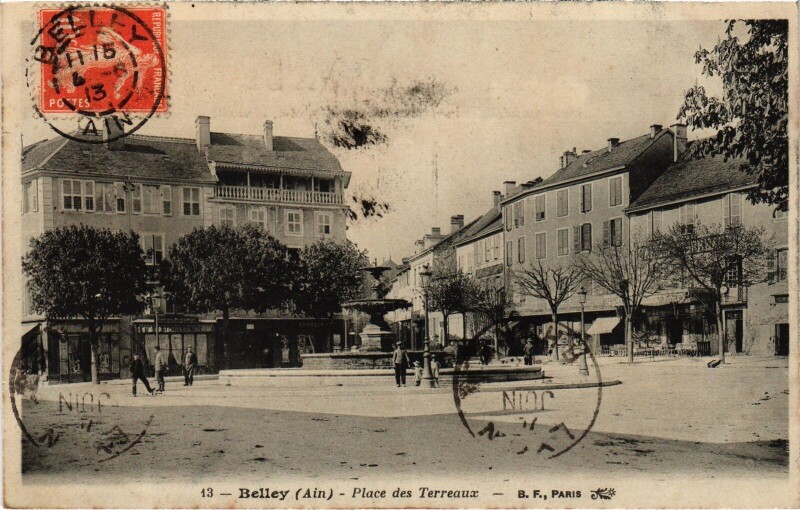 Carte postale ancienne Belley Place des Terreaux à Belley