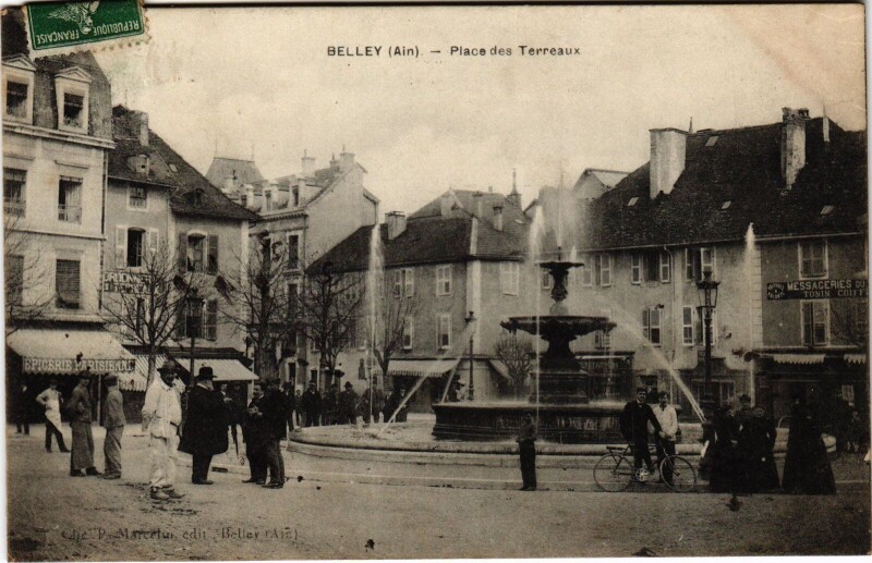 Carte postale ancienne Belley Place des Terreaux à Belley