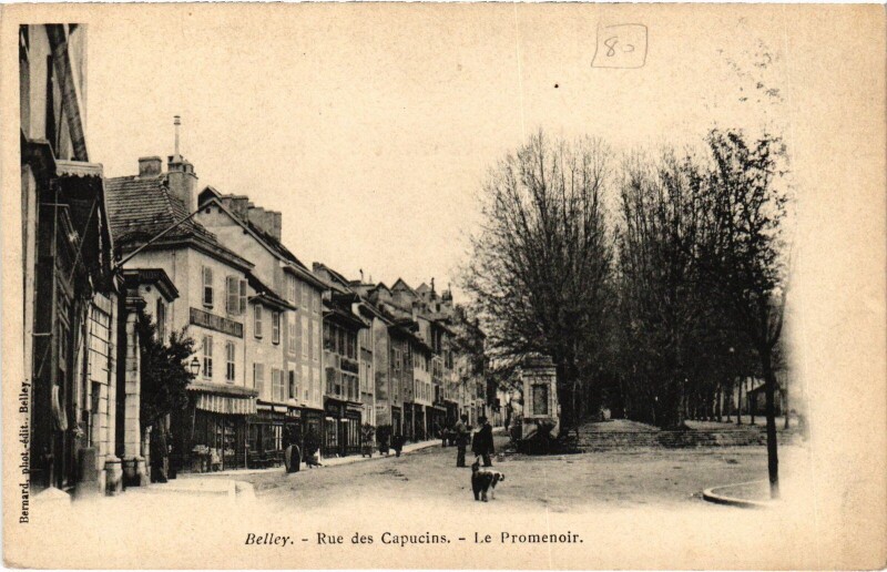 Carte postale ancienne Belley Rue des Capucins Le Promenoir à Belley